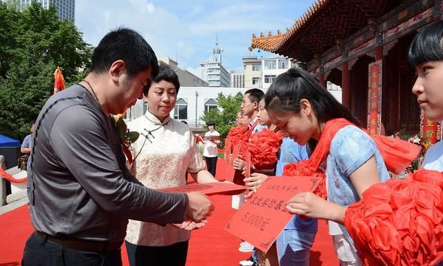 高考2020姓氏状元排名_2020高考各省状元总榜!这个姓氏排名第一,不愧为学霸(2)