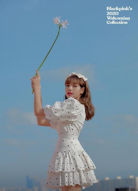 blackpink公主图,blackpink四人皇冠图 blackpink春日写真四闺女太美了jennie高级lisa像小公主