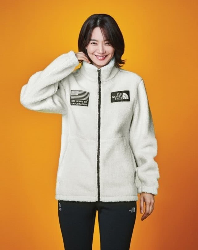 金宇彬女友: 金宇彬向前线医护捐64万慈善款,同女友申敏儿一样有爱心! 金宇彬向前线医护捐64万慈善款,同女友申敏儿一样有爱心!