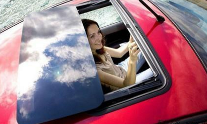 汽车天窗漏雨水怎么办