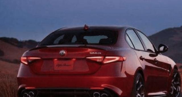 “最惨豪车”,5.2S破百性能吊打3系!“小法拉利”真的不假!