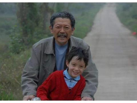 城里打工半辈子是否愿意回农村 城市生活后为何不愿返乡