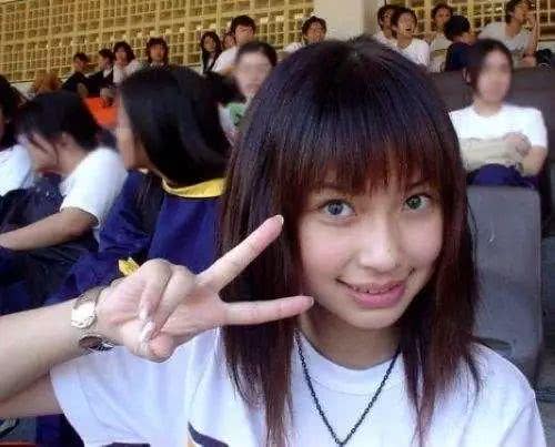 杨幂黄晓明: baby生日杨幂黄晓明送祝福,杨颖接受采访幽默回应整容传闻 baby生日杨幂黄晓明送祝福,杨颖接受采访幽默回应整容传闻