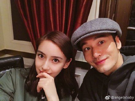 杨颖工作室晒杨颖美照庆生被赞人比花娇，网友：今年手上没有戒指