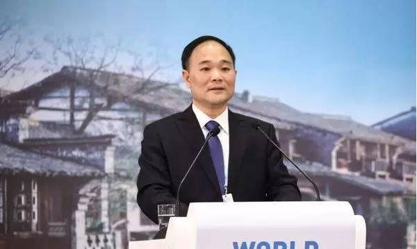 吉利的李书福和特斯拉的马斯克,中美汽车首富差距到底有多大?