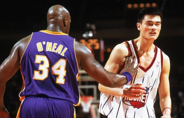 姚明在nba时属于超级巨星吗?国际球员中,有诺维茨基地位高吗?