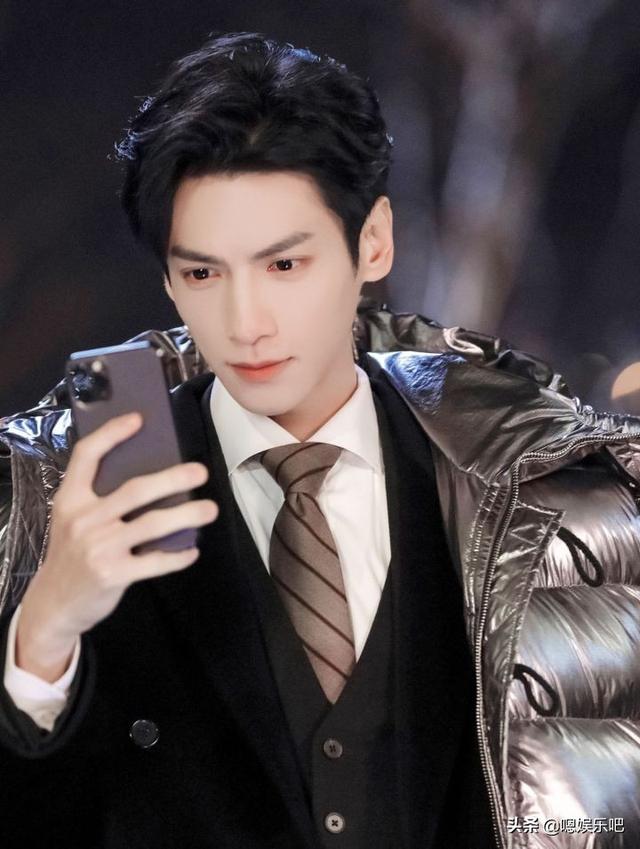 中韩拥有小说脸的男女星,罗云熙浓眉大眼风度翩翩