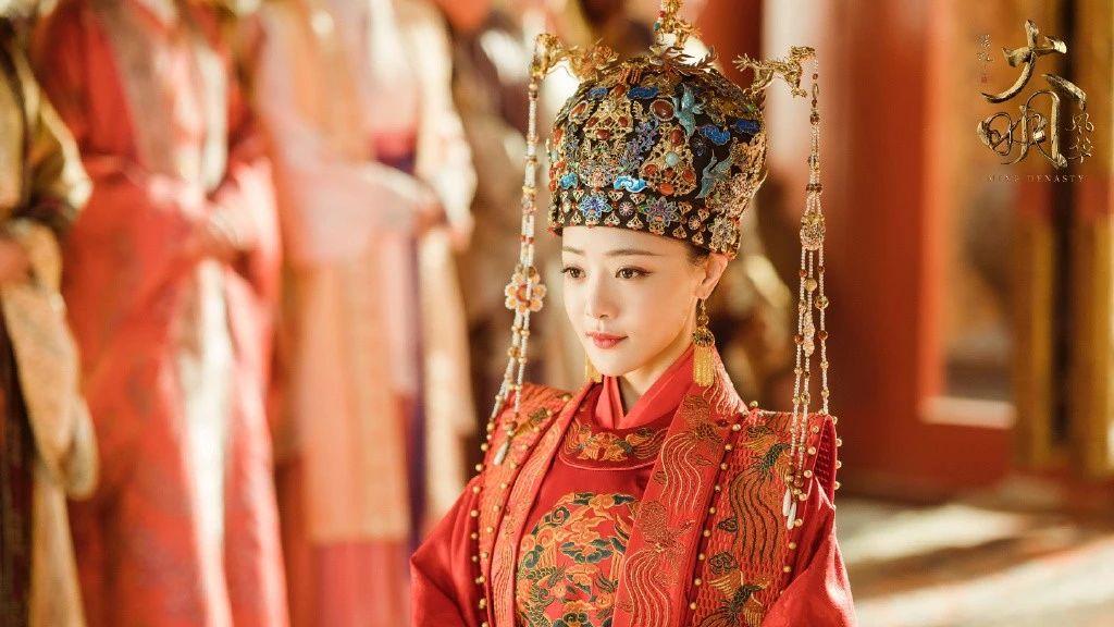 女演员进组遇潜规则?肖战被粉丝连累?茅子俊又换公司了?