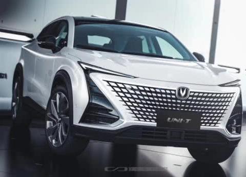 1.5T有180马力，轴距2710毫米，长安引力实车现身街头