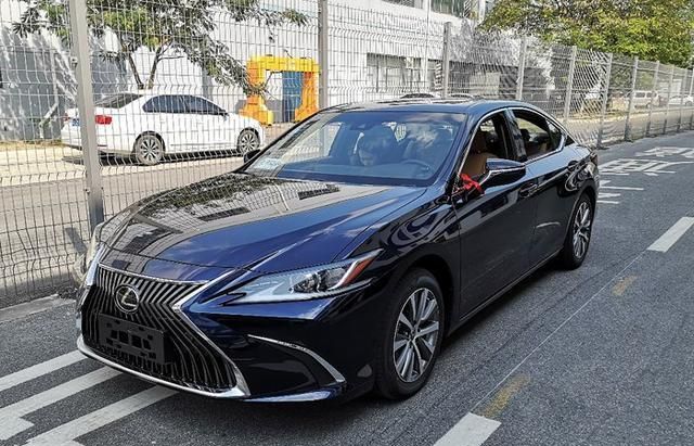 es200雷克萨斯图片,es200雷克萨斯图片内饰 开了5年凯美瑞,换了辆雷克萨斯es200