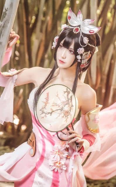 腐团儿COS王者荣耀甄姬，完美还原游园惊梦，比原画还漂亮！