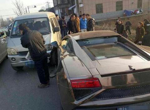 买了100万三者险，事故全责赔偿对方120万，保险公司怎么赔？