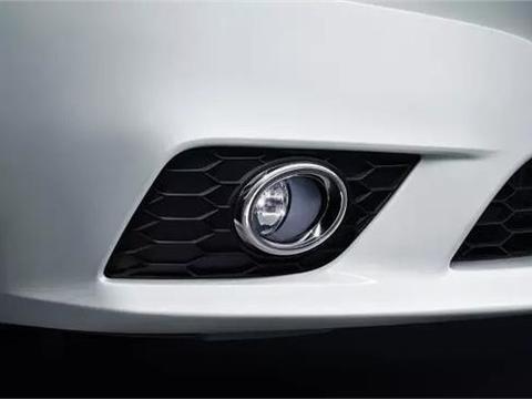 为了省成本，汽车这些地方常被简配，挺多人不知道