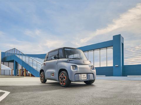 雪铁龙AMI电动汽车，在法国14岁没驾照也能上路！