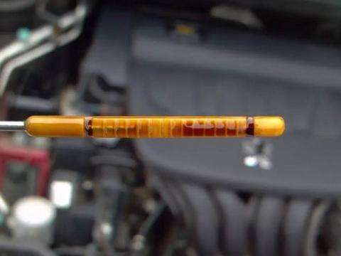 都认为5000公里换一次机油，1万公里不换有啥影响？看完就懂了