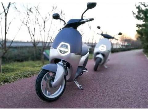 用电动车前，先把电充好还是用完再充？八成车主都做错了