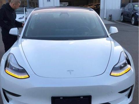 32.38万提辆特斯拉Model3，行驶1400公里后，车主憋了几句话要说