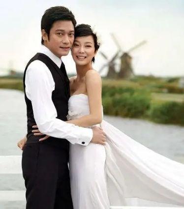 苏岩罗嘉良: 与前妻相守28年的罗嘉良,为什么转身就娶了小自己12岁的苏岩? 与前妻相守28年的罗嘉良,为什么转身就娶了小自己12岁的苏岩?