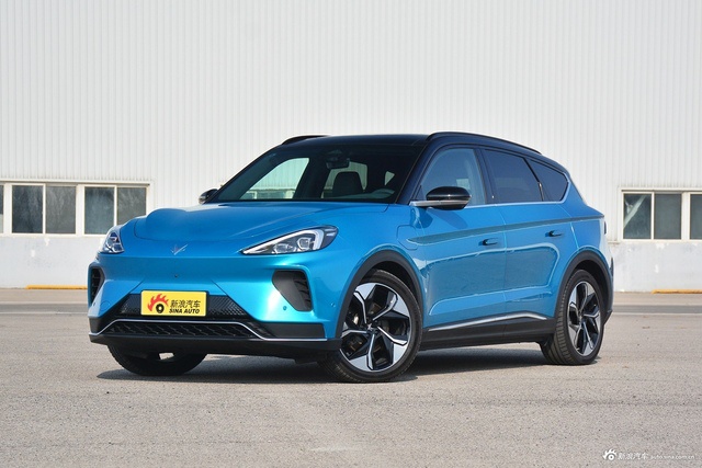 2021款ARCFOX极狐αT 653S+ 实拍