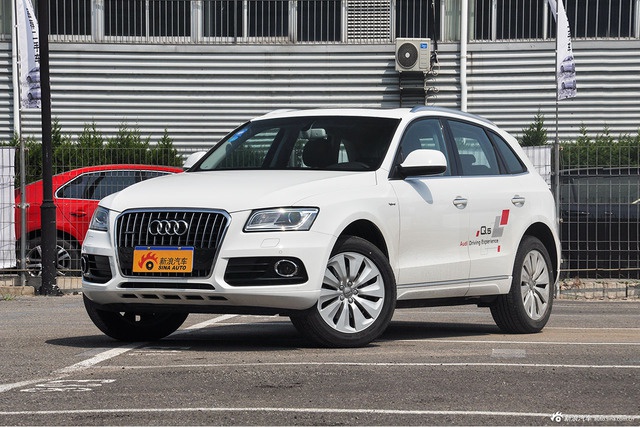 2013款进口奥迪Q5 混动2.0T自动40TFSI Hybrid 朱鹭白
