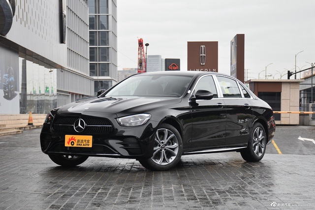 2021款奔驰E级改款 E 300 L 运动豪华型