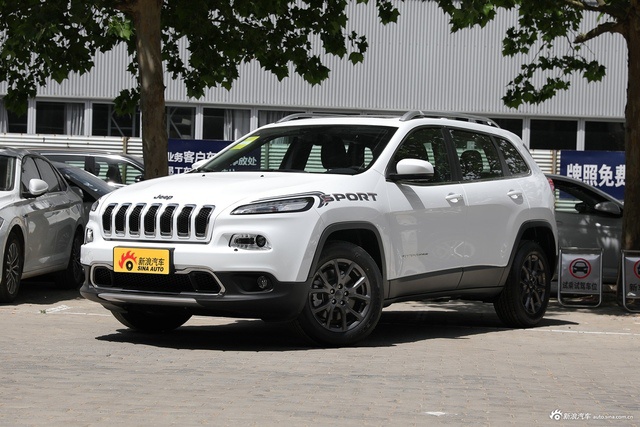 2020款自由光2.0L自动两驱经典运动版