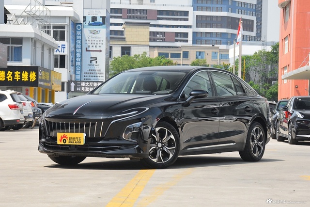 2021款红旗E-QM5 充电 T3版