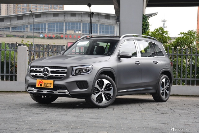 2021款奔驰GLB 200 时尚型