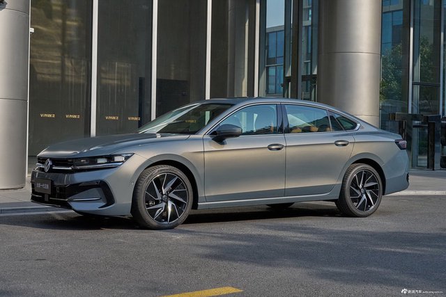 2024款迈腾 380TSI <em>DS</em><em>G</em>高配版