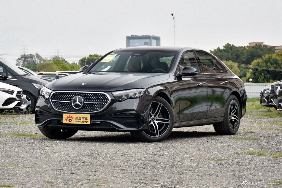2025款奔驰E级(进口) E 260 运动版