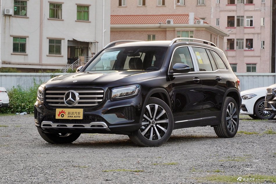 2025款奔驰GLB 220 时尚型