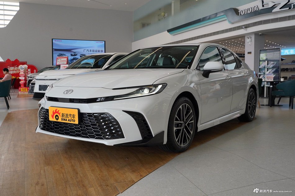 2026款凯美瑞 双擎 2.0HSE 运动Lite版