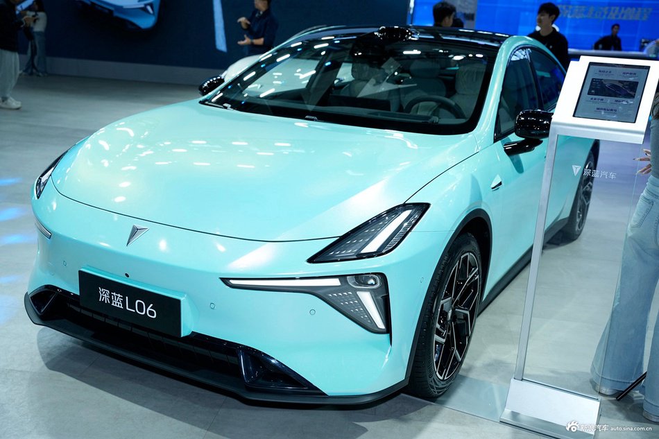 2025广州车展实拍：深蓝L06纯电