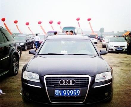 大叔4万多买的五菱宏光，车管所喜获牛车牌，土豪欲重金收购被拒