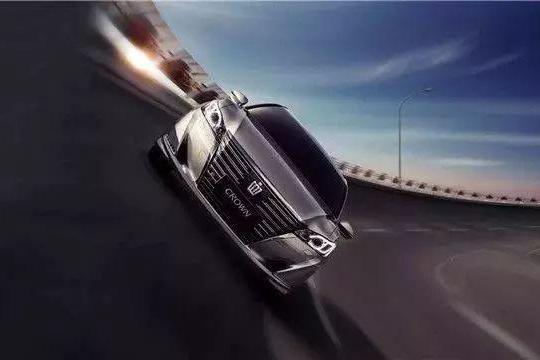 丰田皇冠究竟是怎么了？当年可以和奥迪A6对标，如今却销量惨淡