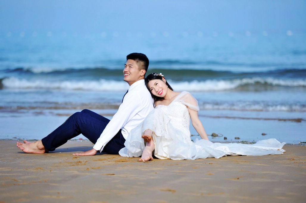 青岛拍婚纱照的地方_青岛拍婚纱照(2)