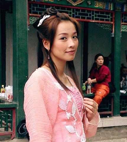 穿柳叶纱衣的古装5大美女,王艳成就了白飞飞,造型师有心了!