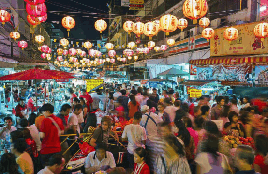 国游客到泰国疯狂购物, 那泰国人来中国旅游, 都
