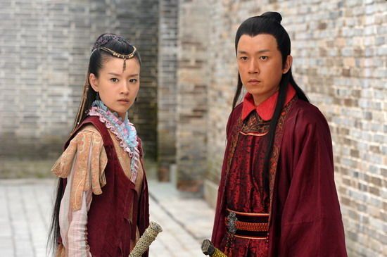 董洁微博宣传新剧《如懿传》,而潘粤明微博分