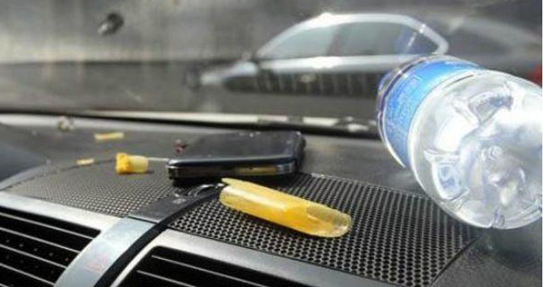 注意，夏天是汽车自燃的高发季，车上避免放置这些东西！