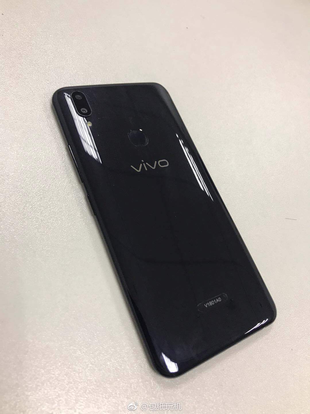 vivoz1详细参数,vivoz1青春版 vivoz1真机首次曝光6寸异形全面屏3d曲面机身