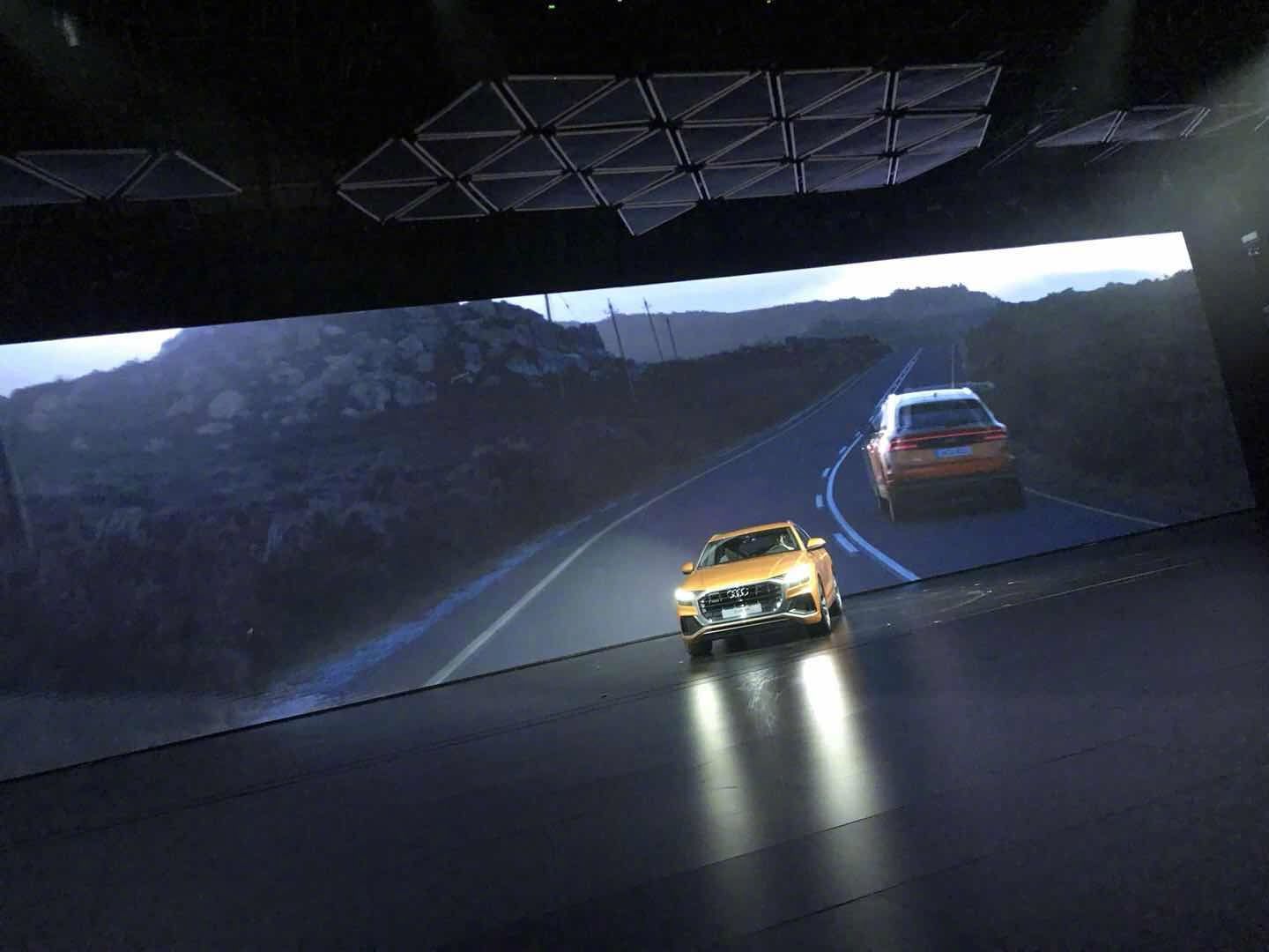 动力方面，奥迪Q8采用了48V轻混技术，首先将推出的是3