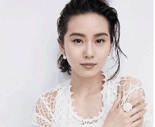 娱乐圈的标准美人脸,她被韩国整容医院院长认