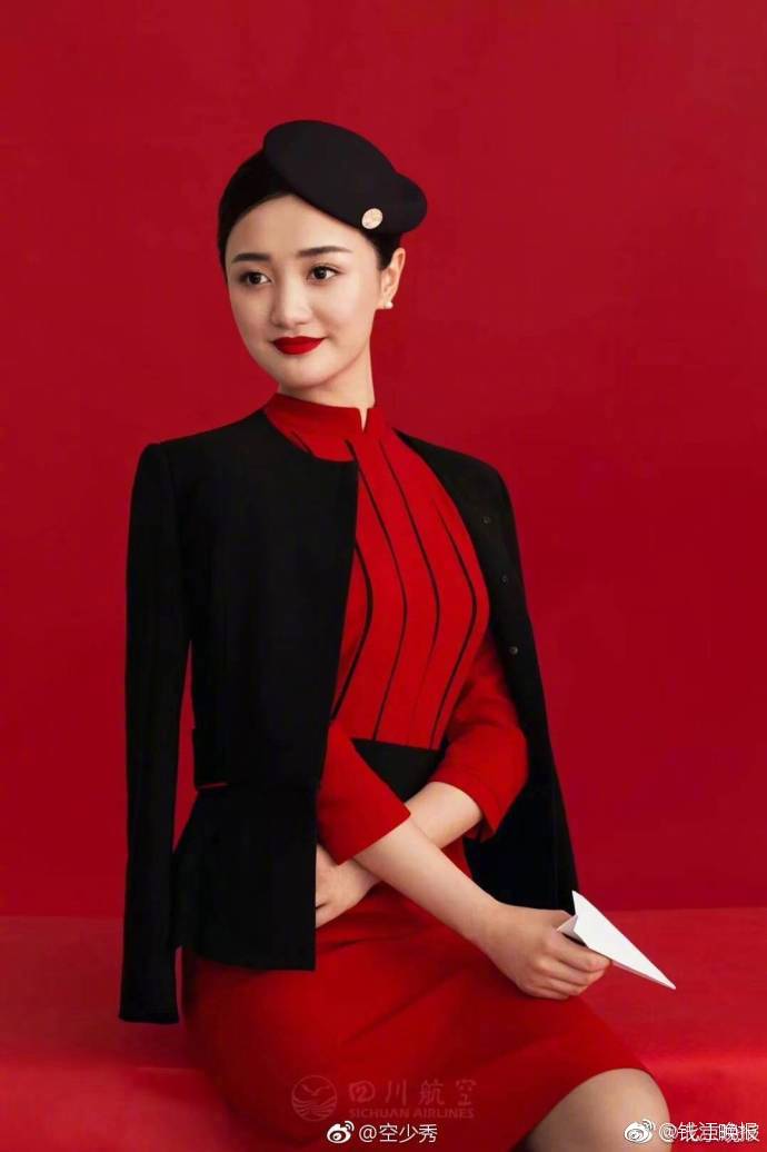 小姐姐们美惨了!川航第7代空乘制服定妆照出炉[憧憬]