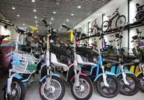 卖了一辆电动车，经销商还赔了200块！这生意你还敢干吗？！