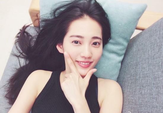 余文乐6任前女友起底，现任老婆好漂亮，她是什么身份？虏获男神