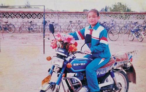 入外国籍否认自己是中国人!举重冠军被曝服用