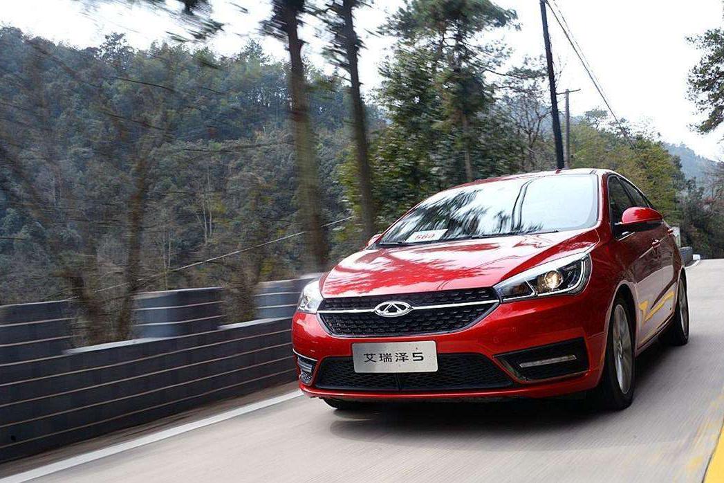 不靠父母的情况下，月薪5000应该买多少钱的车？