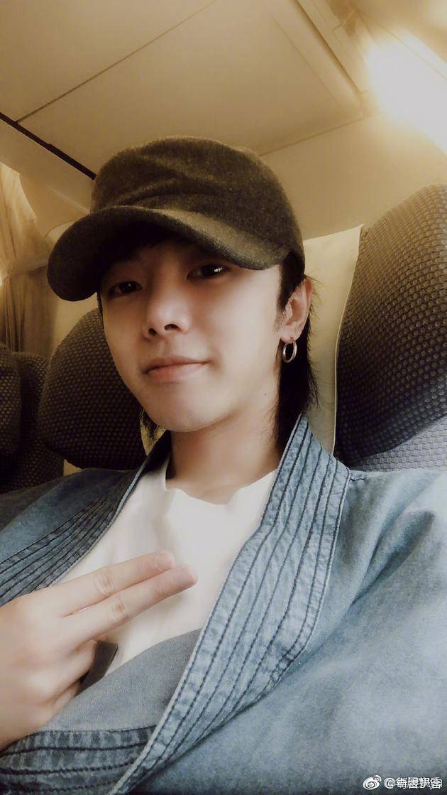 华晨宇取关天娱,合约要到期了,看来是要解约了