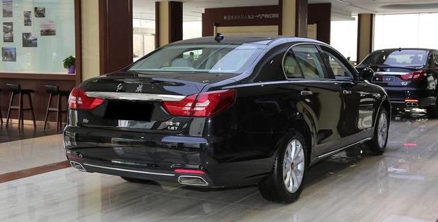 外观配置微调、取消方向盘金葵花LOGO,年度